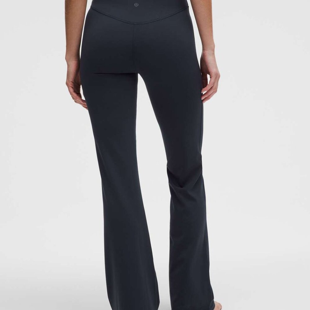 Lululemon Wunder Under SmoothCover High-Rise Bootcut Pant  - Sz 4